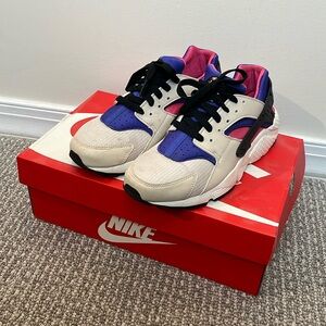 Nike Huarache Run (GS) Desert Sand / Persian Violet Size 6.5Y